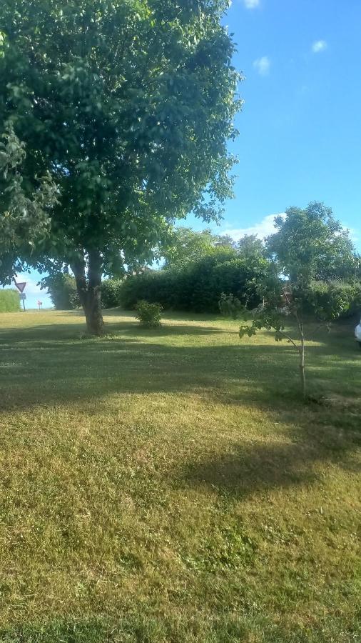 Apartamento Le Calme A La Campagne Besson Exterior foto